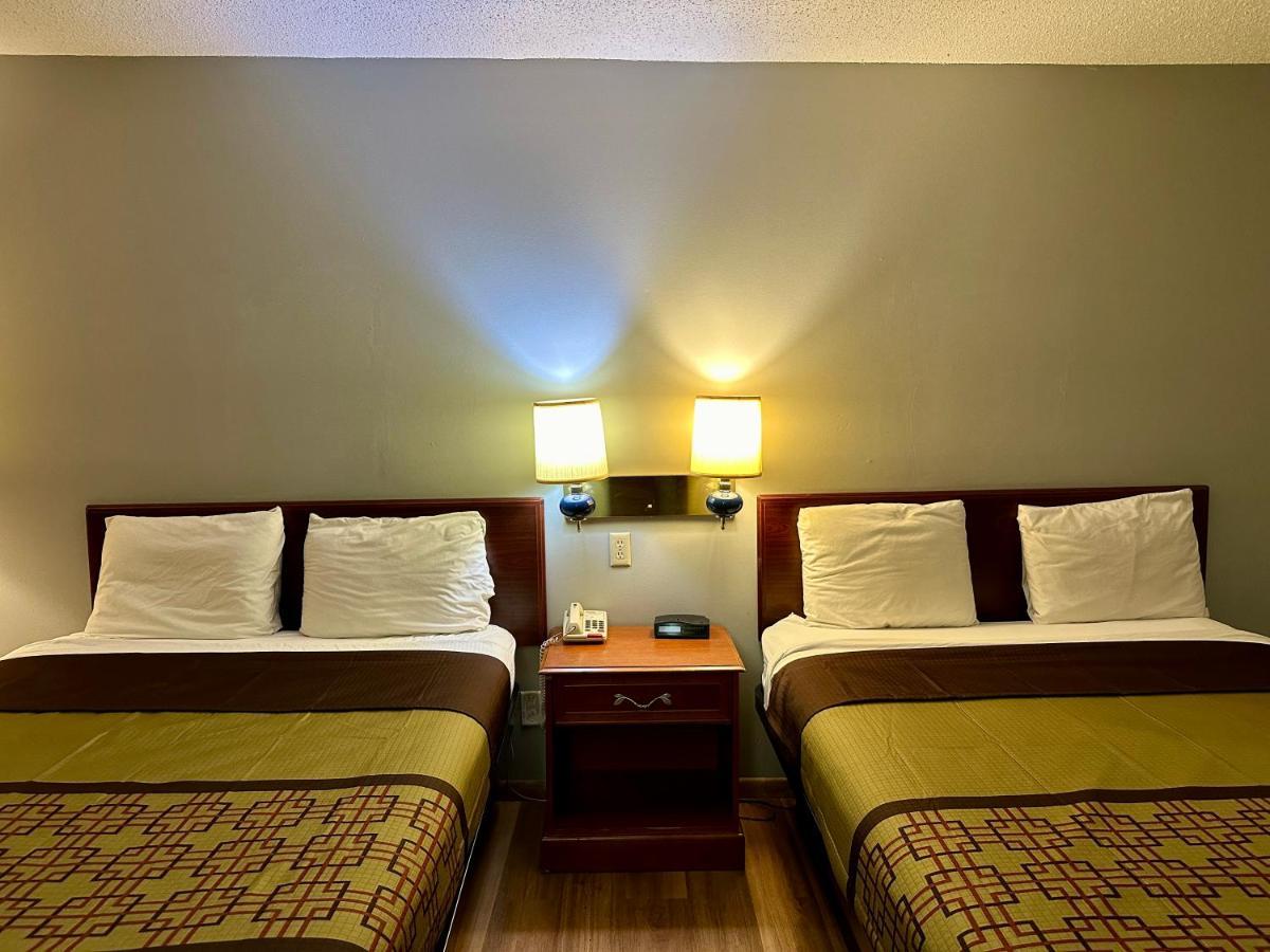 Thunderbird Motor Inn Барабуу Екстериор снимка